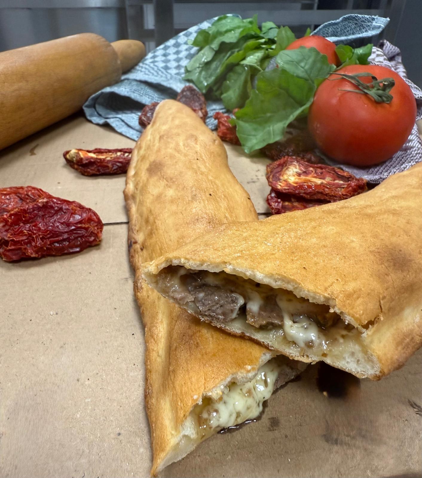 Kuşbaşılı Kaşarlı Pide